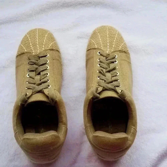 Catherine malandrino spandrille sneakers size 9 - Picture 5 of 5